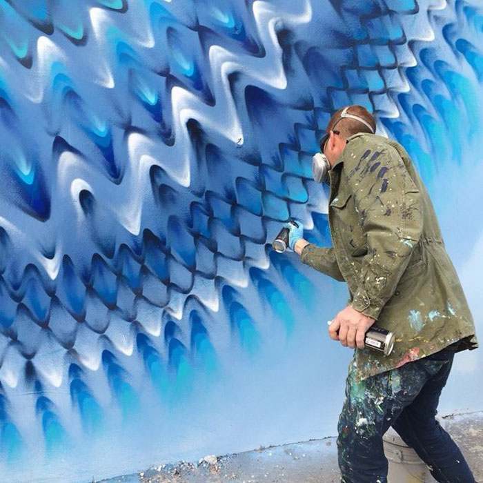 Cet artiste rend les murs vibrants avec des peintures kaléidoscopiques !