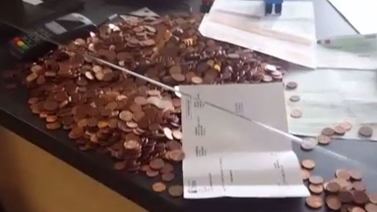 Alsace – Il paie son amende avec 5000 pièces de centimes ! (Vidéo)