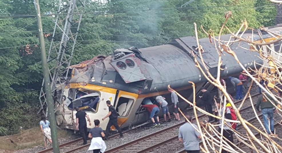 Espagne: au moins 4 morts après le déraillement d’un train en Galice !