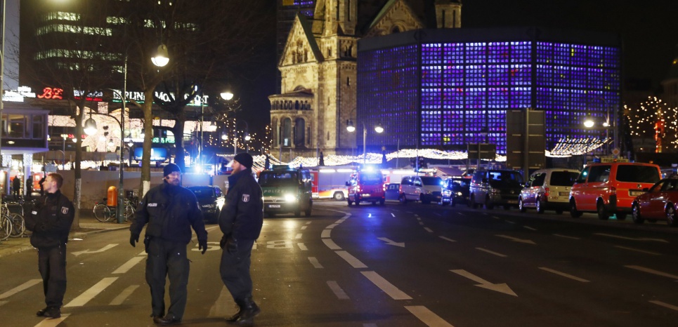 Au moins 9 morts quand un camion fonce dans un marché de Noel à Berlin !