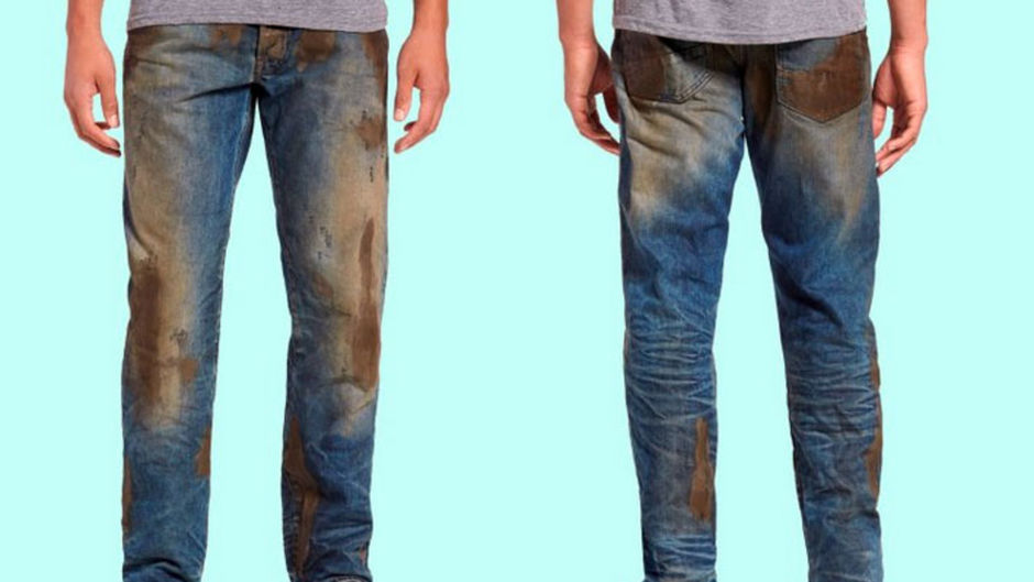 Un jean couvert de fausse boue vendu 415 euros fait le buzz !