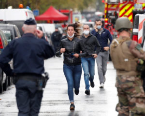 Attaque au couteau près des anciens locaux de Charlie Hebdo: ce que nous savons